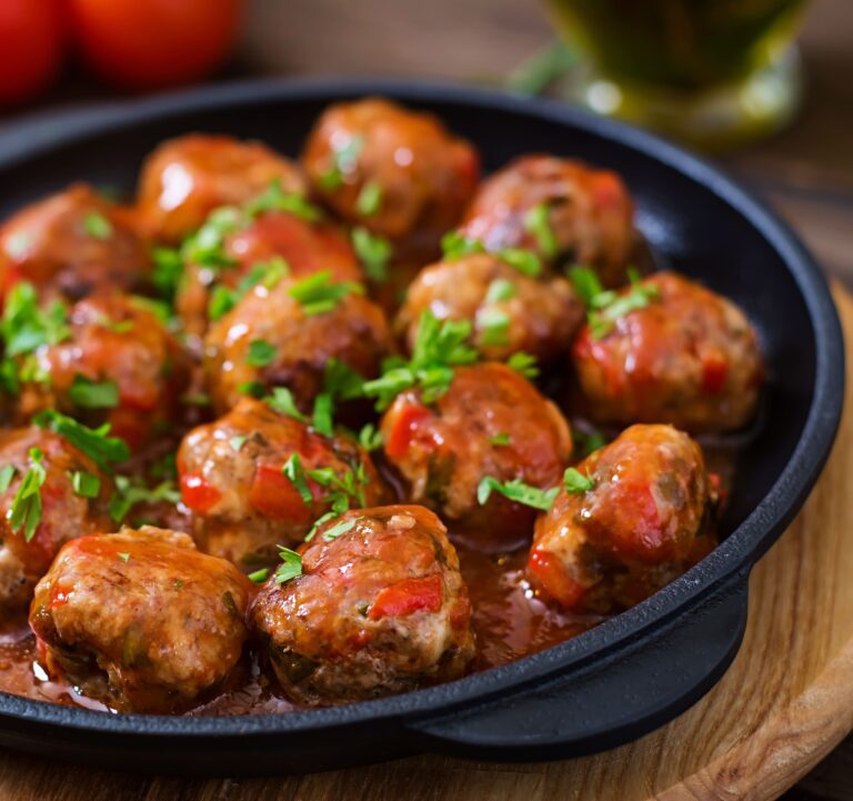 albóndigas proteína lentejas salsa de tomate vegetales vegano saludable